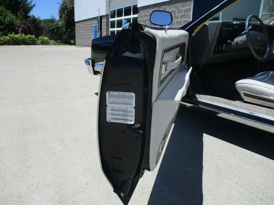 1979 Buick Riviera 4th-7th Gen - Image 8 of 31