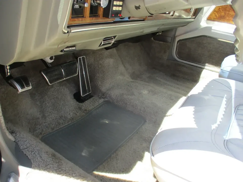 1979 Buick Riviera 4th-7th Gen - Image 9 of 31
