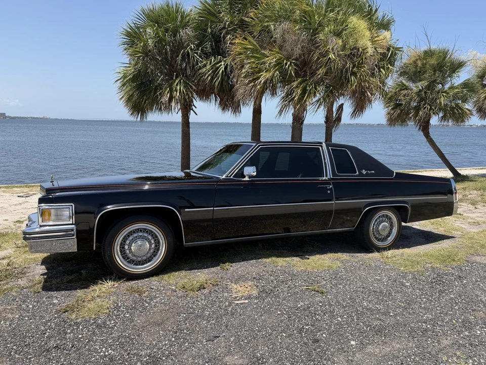 1979 Cadillac DeVille 5th Gen - Image 17 of 31