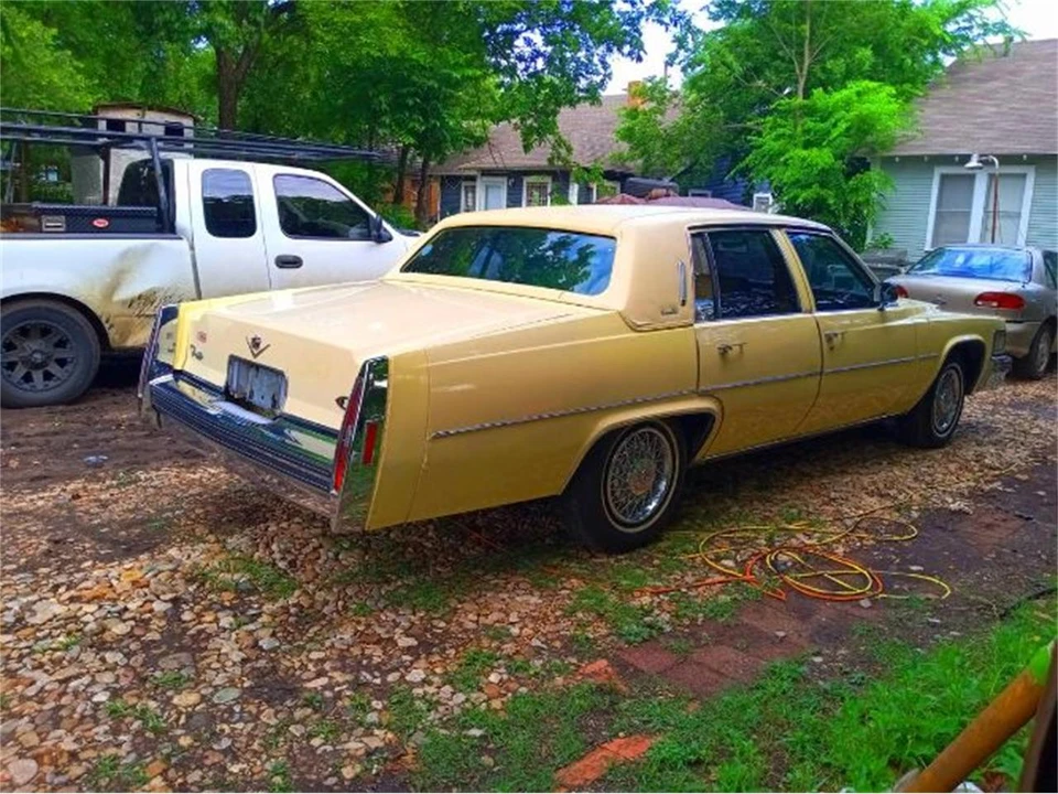 1979 Cadillac DeVille 5th Gen - Image 11 of 12
