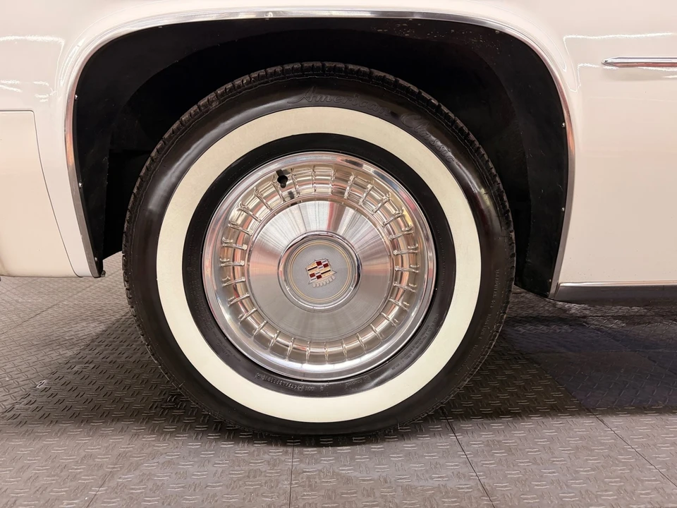 1979 Cadillac DeVille 5th Gen - Image 17 of 21