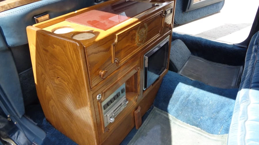 1979 Cadillac Series 70 & 75 - Image 10 of 24