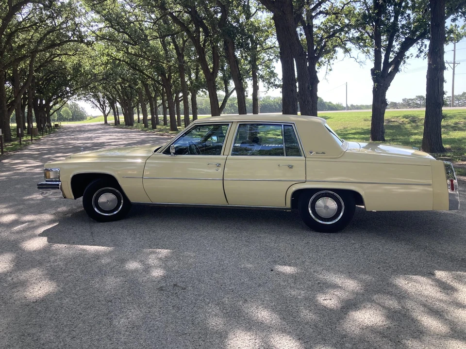 1979 Cadillac DeVille 5th Gen - Image 25 of 31