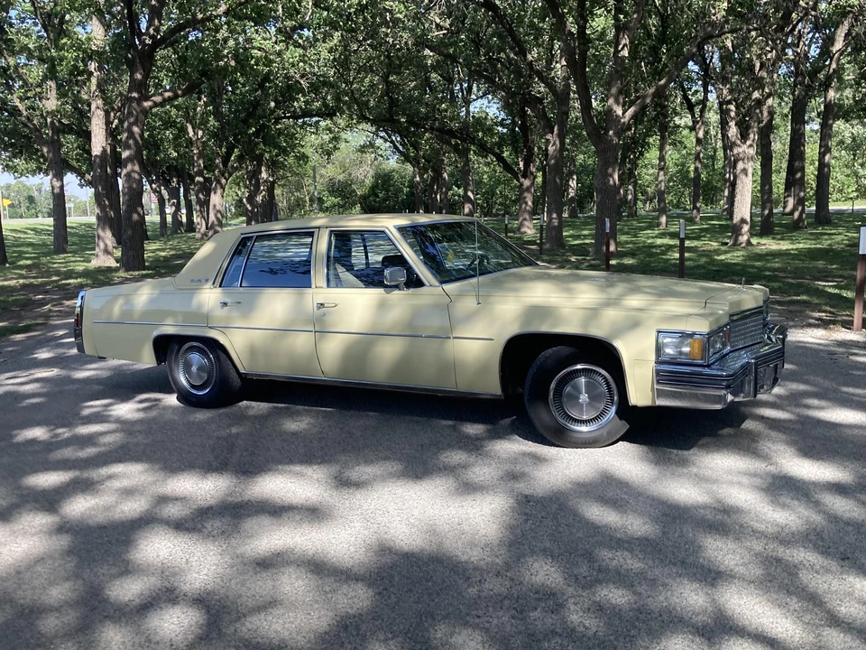 1979 Cadillac DeVille 5th Gen - Image 22 of 31