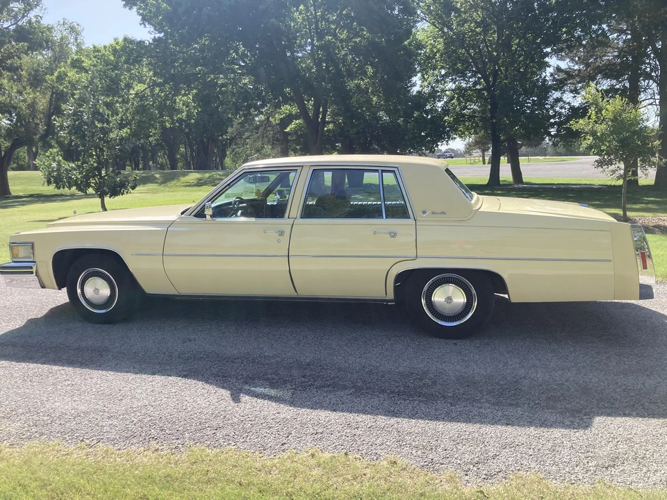 1979 Cadillac DeVille 5th Gen - Image 19 of 31