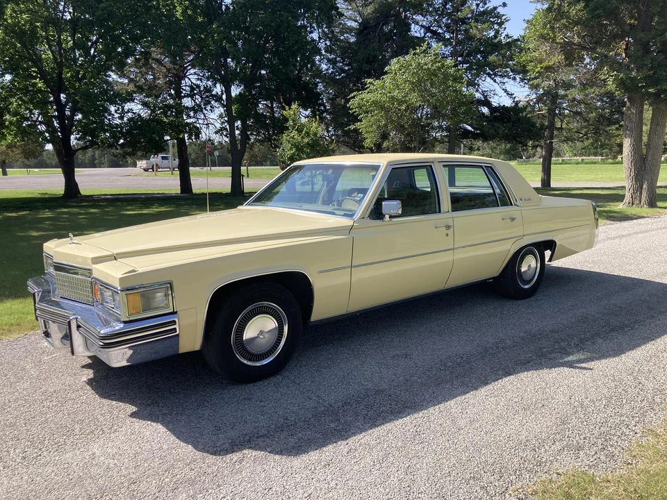 1979 Cadillac DeVille 5th Gen - Image 2 of 31