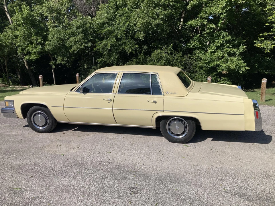1979 Cadillac DeVille 5th Gen - Image 18 of 31