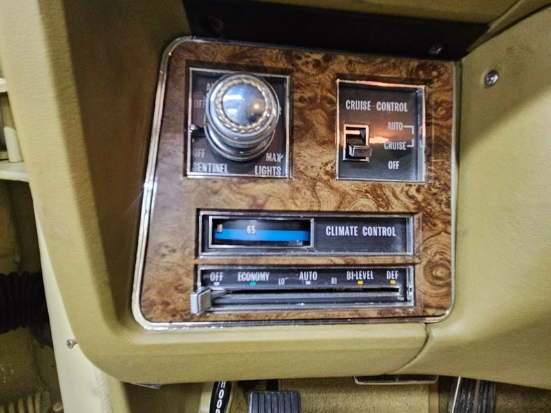 1979 Cadillac Seville - Image 23 of 31