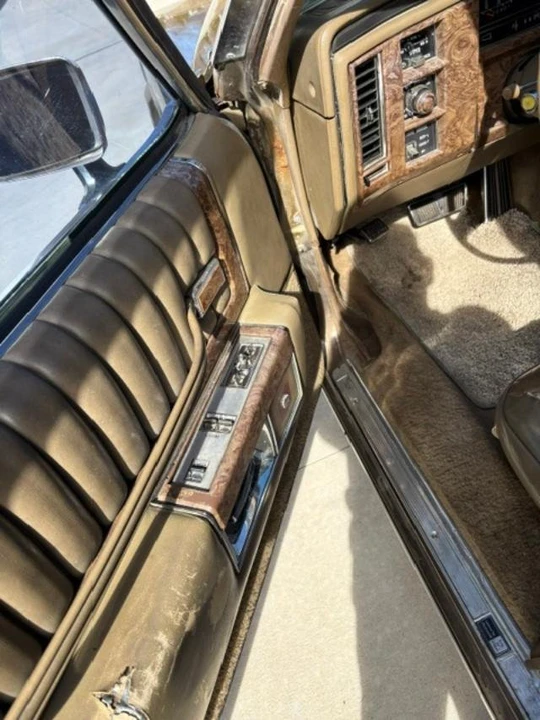 1979 Cadillac DeVille 5th Gen - Image 5 of 9