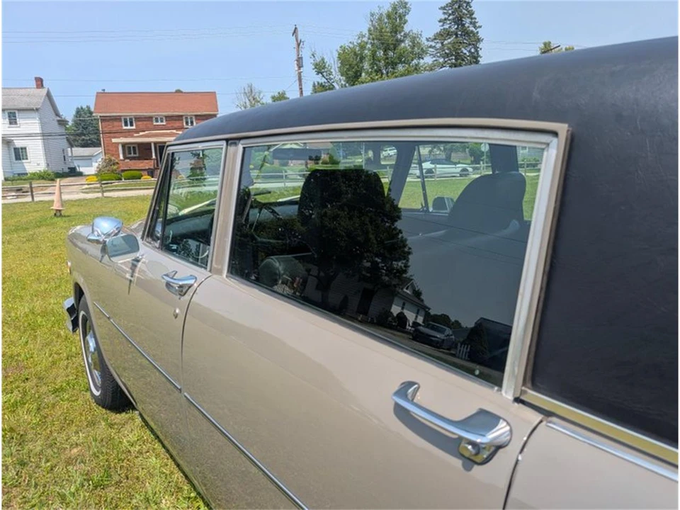 1979 Checker - Image 12 of 31