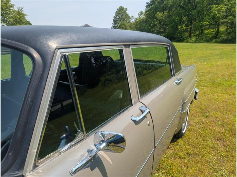 1979 Checker - Image 7 of 31