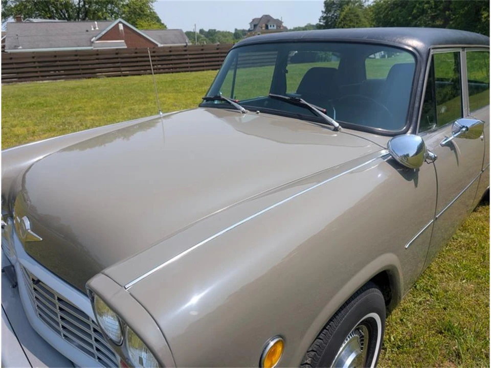 1979 Checker - Image 3 of 31