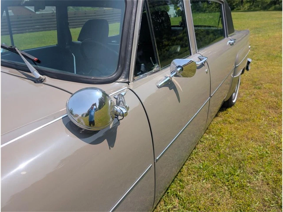 1979 Checker - Image 4 of 31
