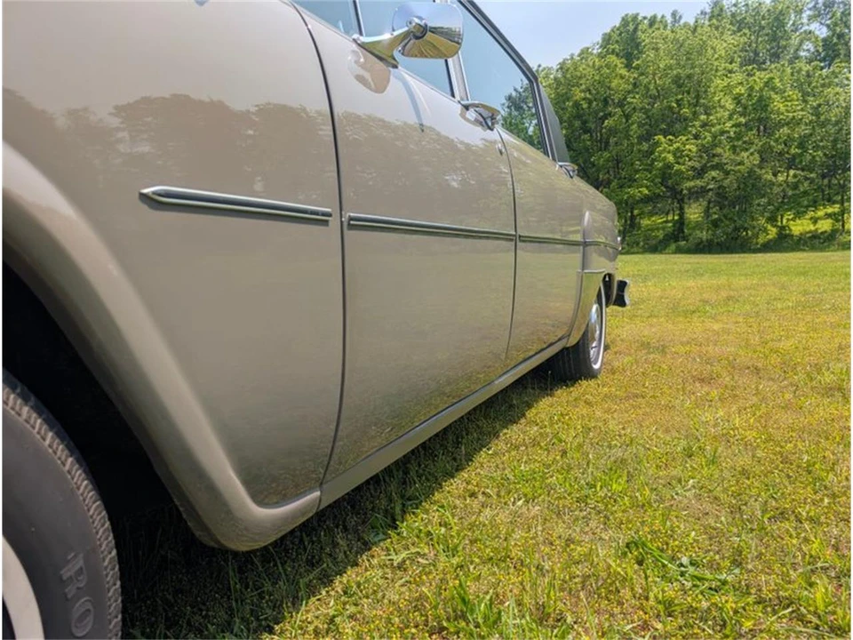 1979 Checker - Image 5 of 31