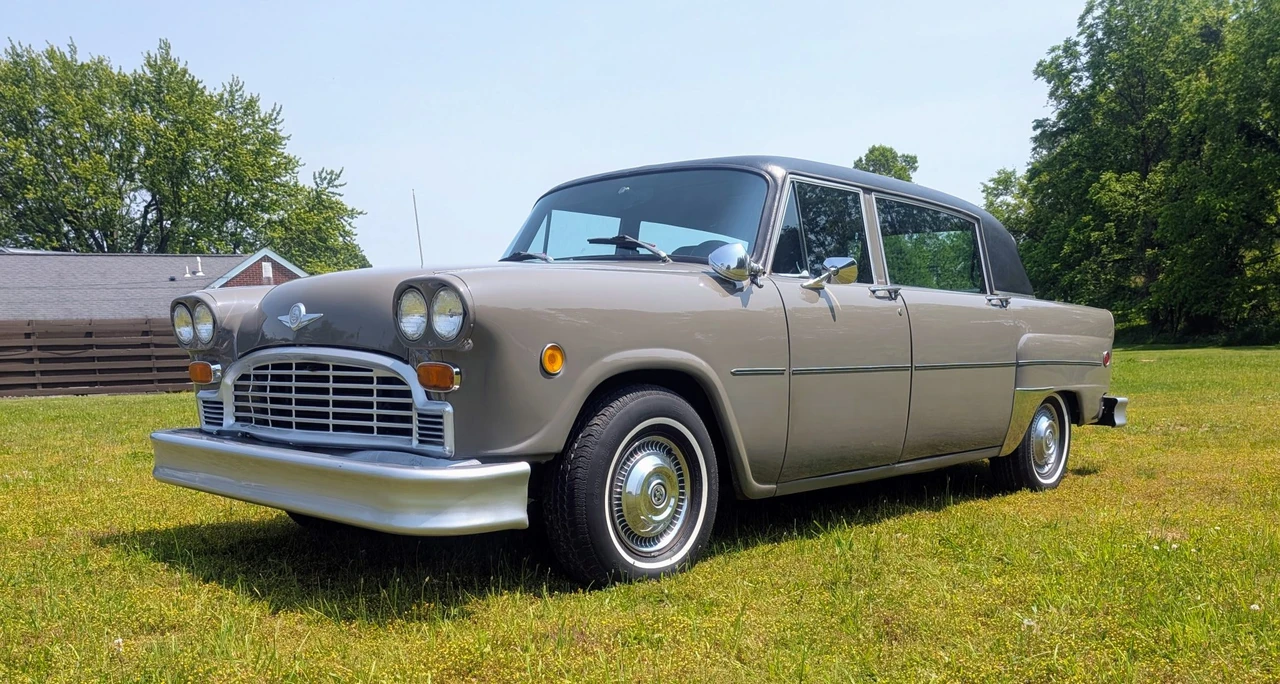 1979 Checker - Image 3 of 31