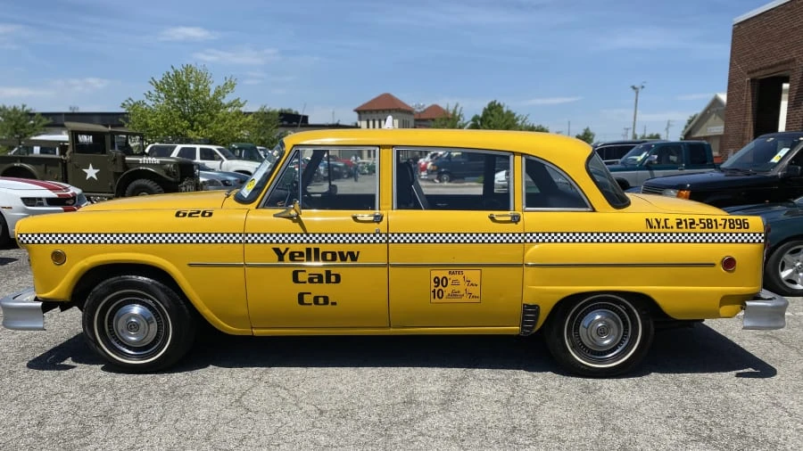 1979 Checker - Image 2 of 25