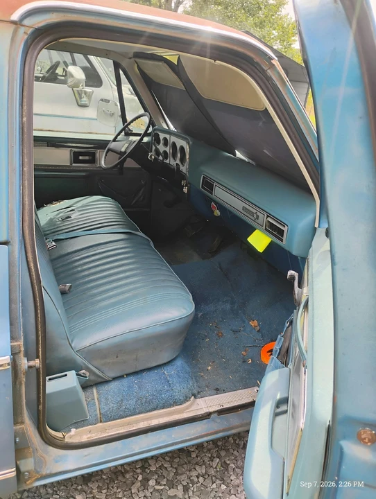 1979 Chevrolet Suburban 7th Gen - Image 5 of 13
