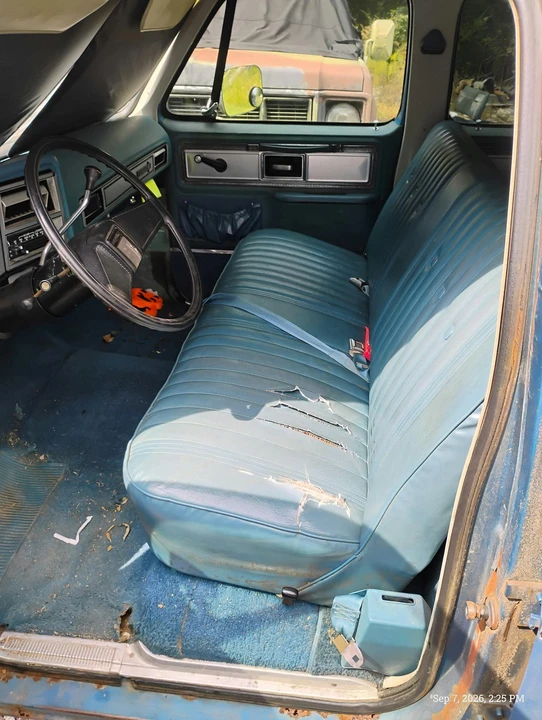 1979 Chevrolet Suburban 7th Gen - Image 9 of 13