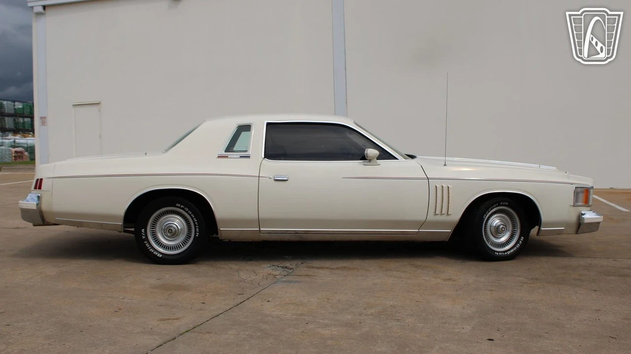 1979 Chrysler 300 - Image 9 of 12