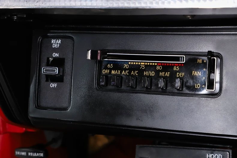 1979 Chrysler 300 - Image 24 of 31