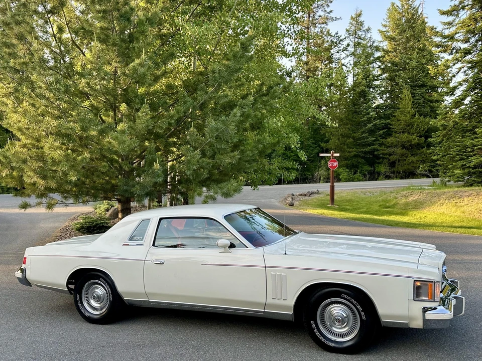 1979 Chrysler Cordoba - Image 10 of 31