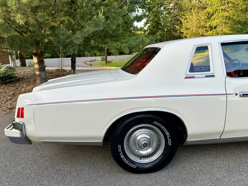 1979 Chrysler Cordoba - Image 30 of 31