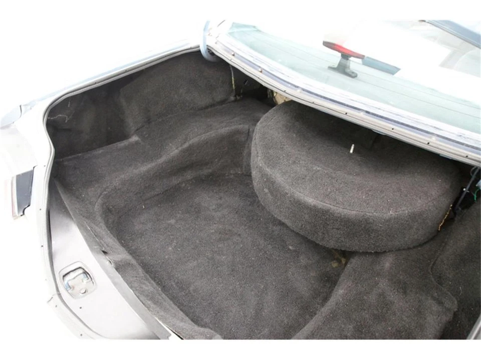 1979 Chrysler LeBaron - Image 28 of 31