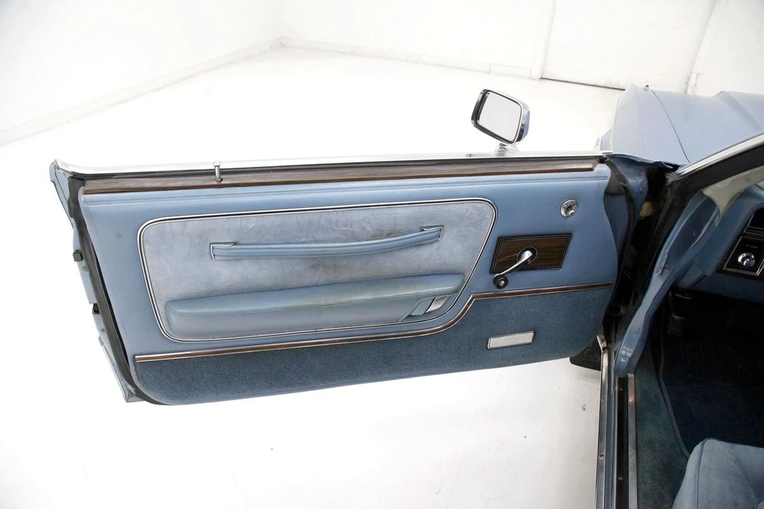 1979 Chrysler LeBaron - Image 29 of 31