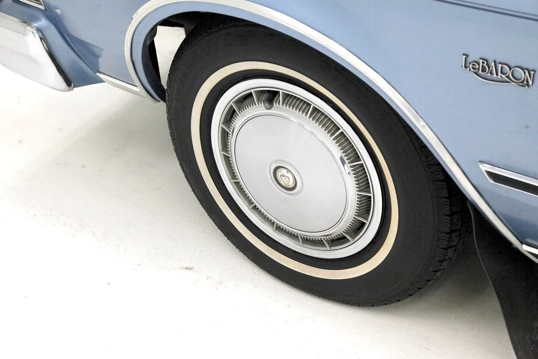 1979 Chrysler LeBaron - Image 19 of 31