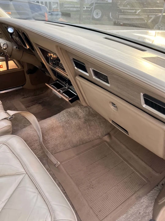 1979 Chrysler New Yorker - Image 9 of 16