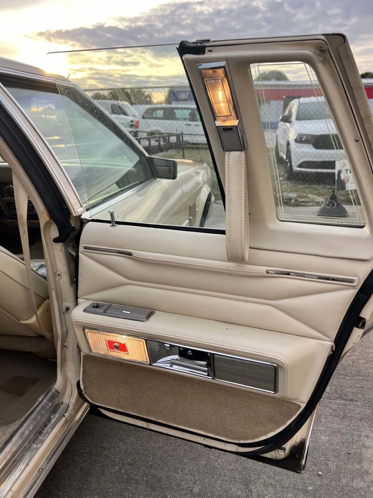 1979 Chrysler New Yorker - Image 13 of 16