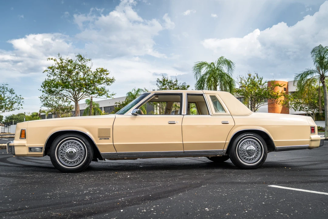 1979 Chrysler New Yorker - Image 9 of 31