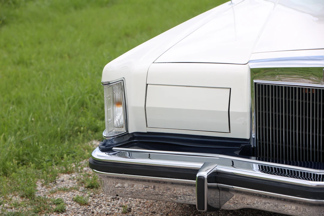 1979 Lincoln Continental Mark V - Image 12 of 31