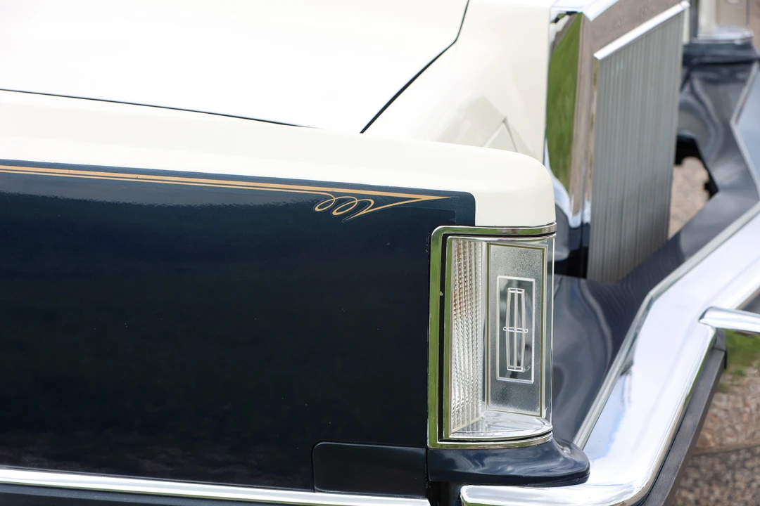 1979 Lincoln Continental Mark V - Image 17 of 31