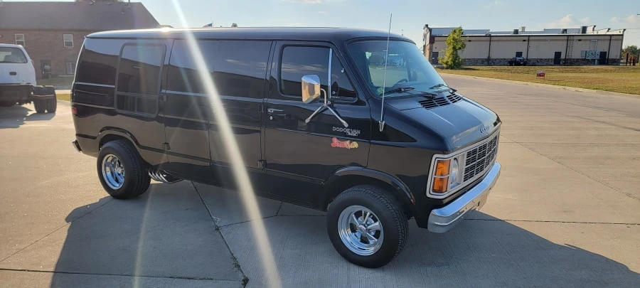 1979 Dodge Ram Van - Image 21 of 31