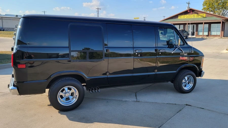 1979 Dodge Ram Van - Image 28 of 31