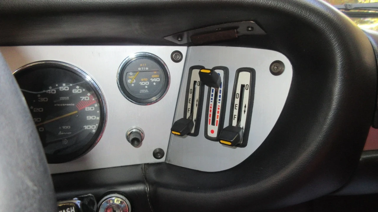 1979 Ferrari 308 GT4 - Image 12 of 21