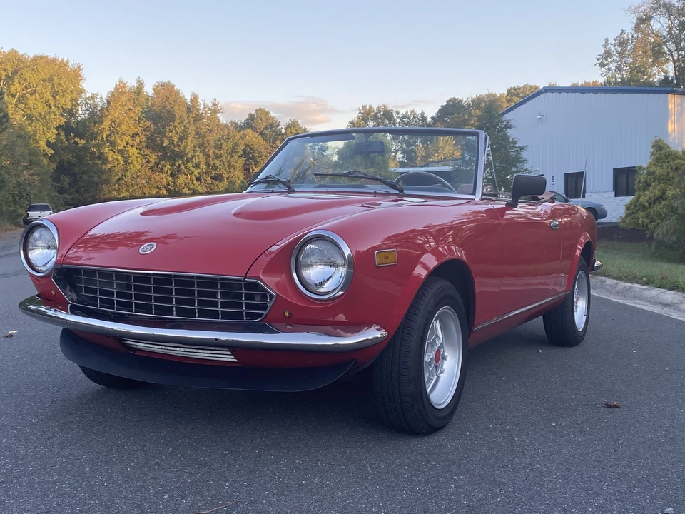 1979 Fiat 124 Sport Spider - Image 2 of 31