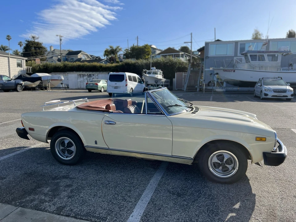 1979 Fiat 124 Sport Spider - Image 9 of 31