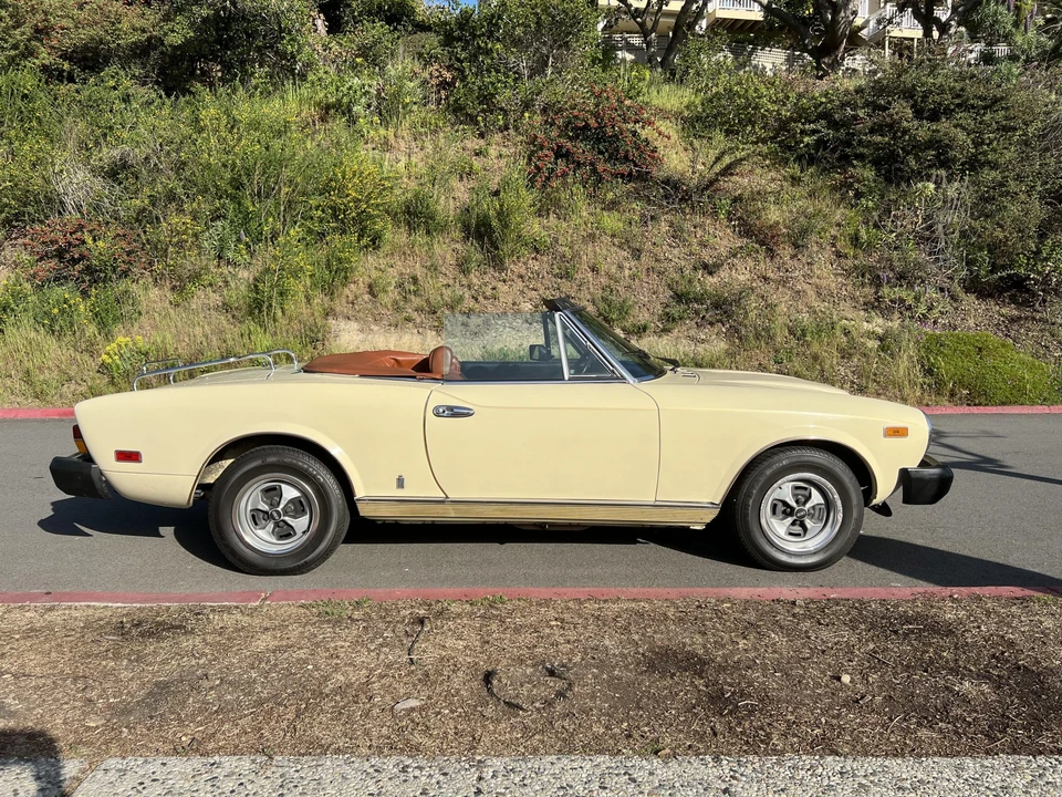 1979 Fiat 124 Sport Spider - Image 8 of 31