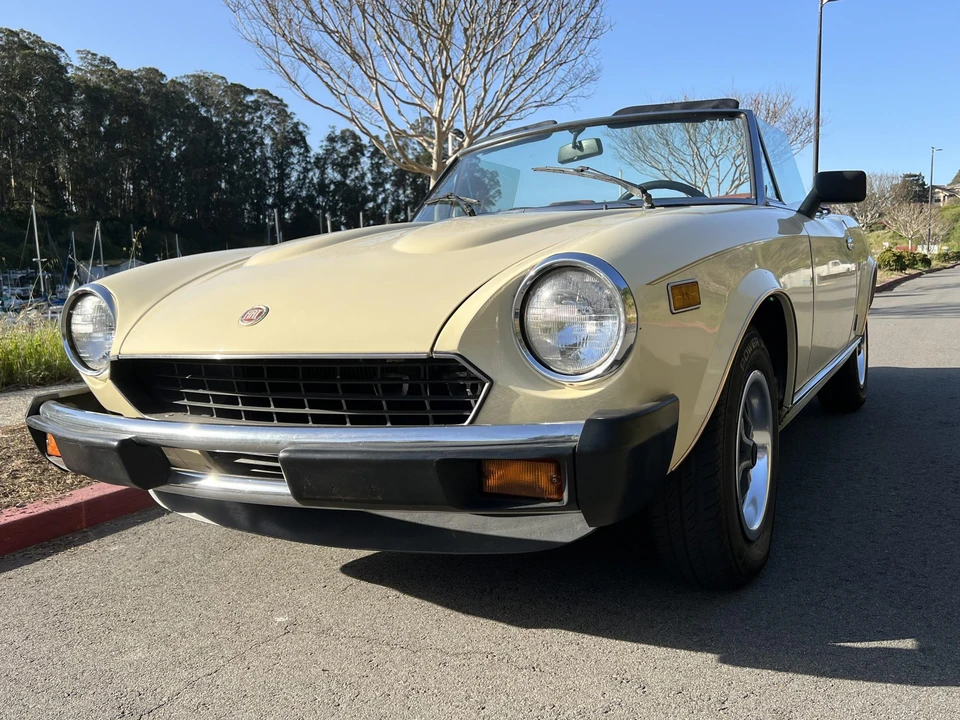 1979 Fiat 124 Sport Spider - Image 2 of 31