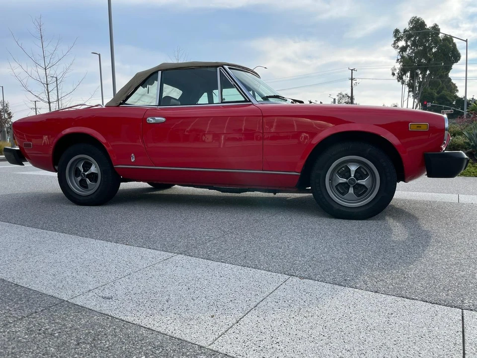 1979 Fiat 124 Sport Spider - Image 19 of 31