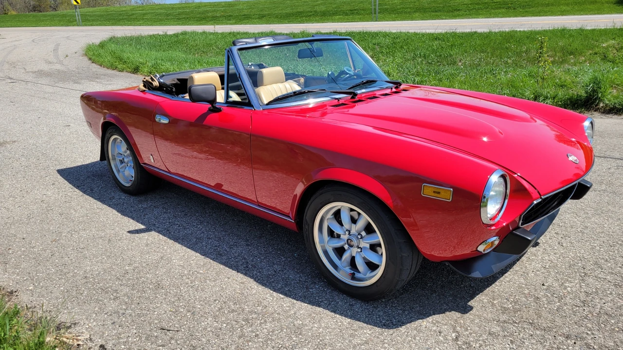 1979 Fiat 124 Sport Spider - Image 2 of 31