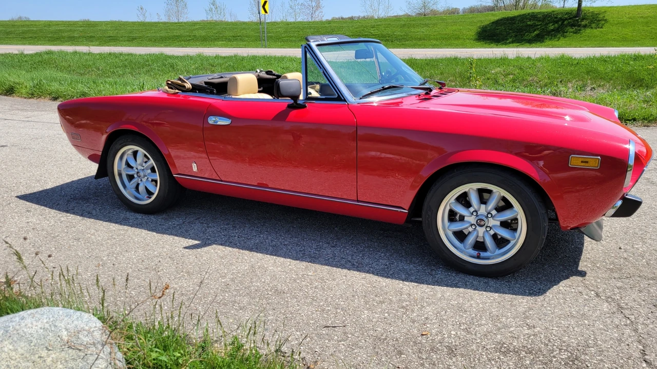 1979 Fiat 124 Sport Spider - Image 12 of 31