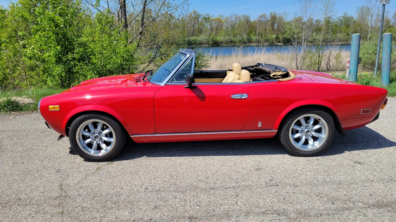 1979 Fiat 124 Sport Spider - Image 6 of 31