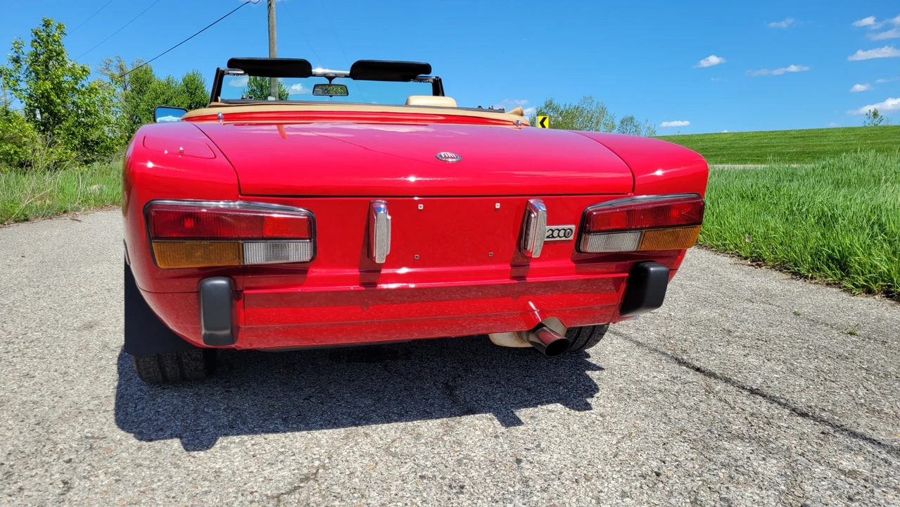 1979 Fiat 124 Sport Spider - Image 9 of 31