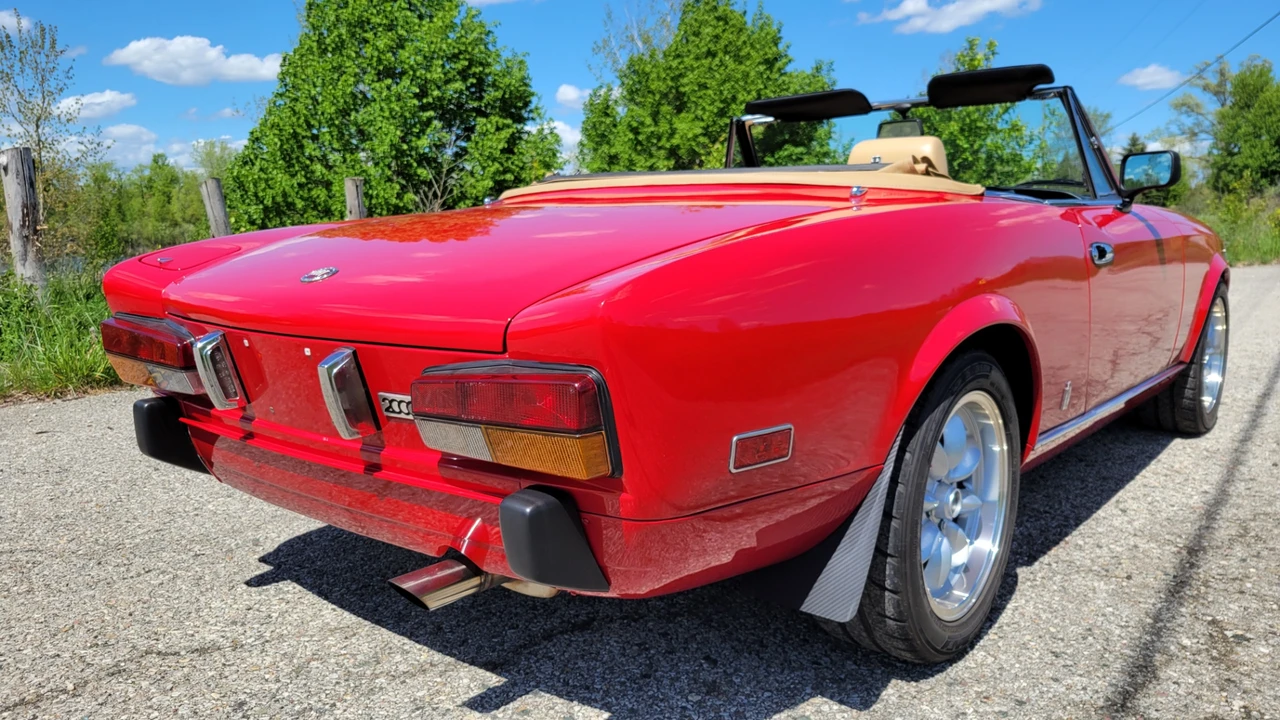 1979 Fiat 124 Sport Spider - Image 10 of 31