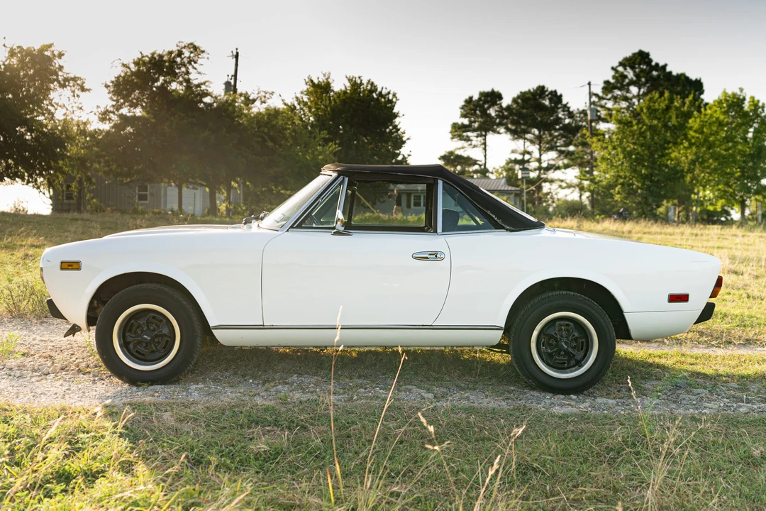 1979 Fiat 124 Sport Spider - Image 16 of 31