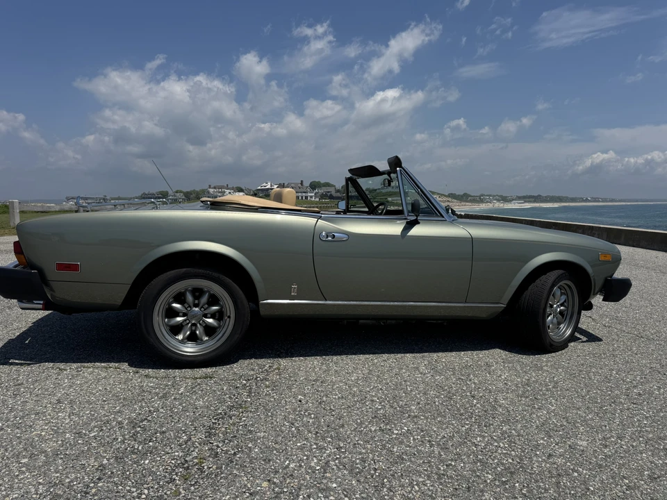 1979 Fiat 124 Sport Spider - Image 13 of 31
