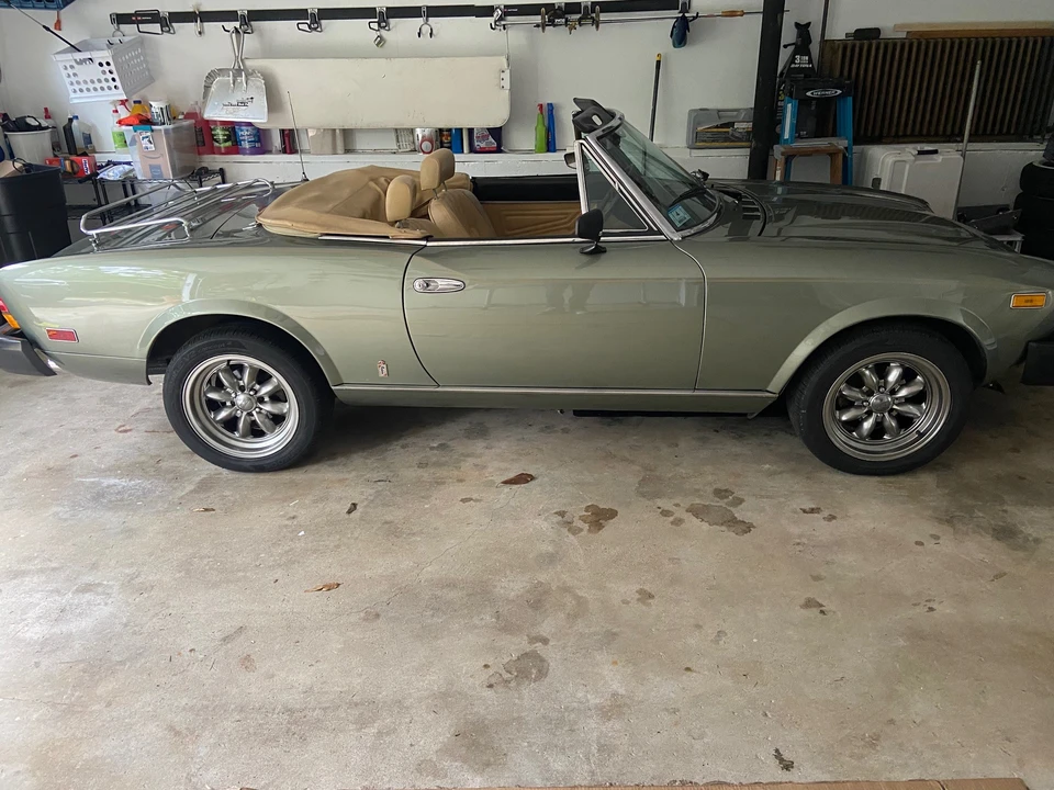 1979 Fiat 124 Sport Spider - Image 28 of 31